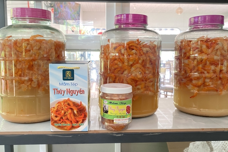 ĐẶC SẢN MẮM TÉP THÚY NGUYỄN 