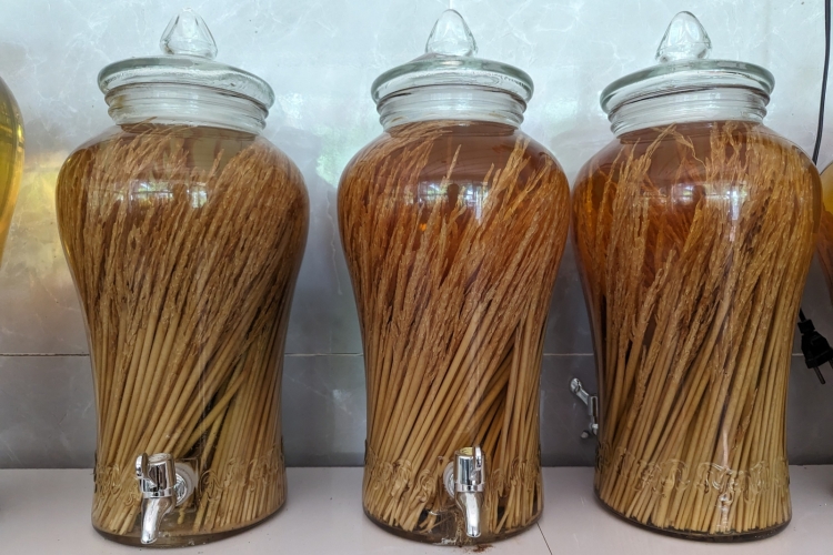 RƯỢU ĐẶC SẢN CÁC LOẠI