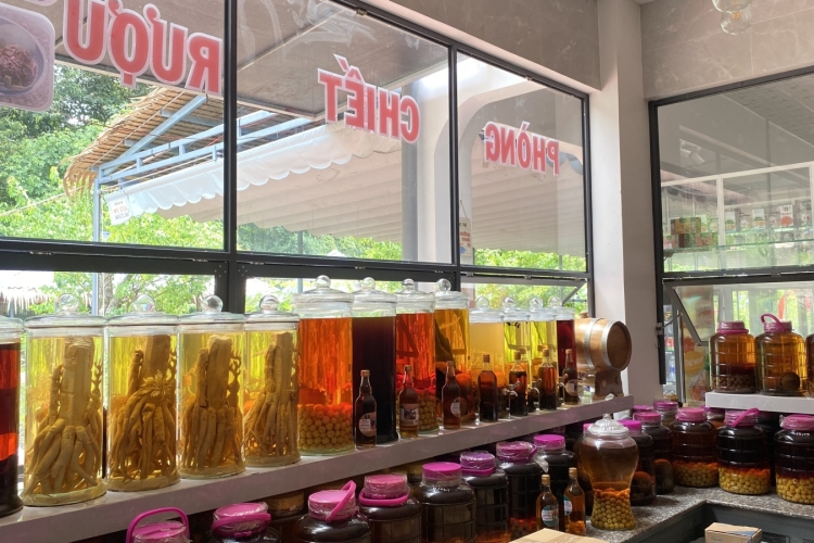 RƯỢU ĐẶC SẢN CÁC LOẠI